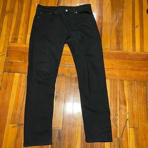 Black Levi 502 taper with flex 32 by 32